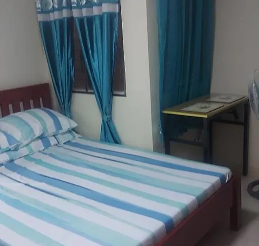 Kp Cafino's Place Homestay *